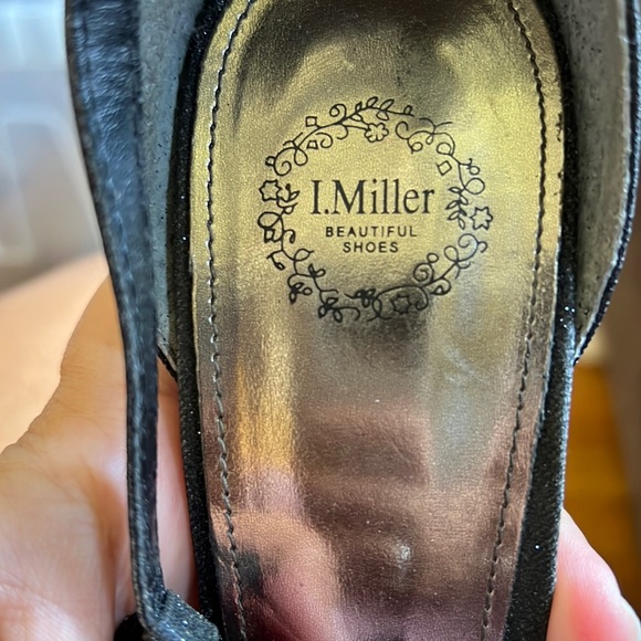 Shoes - Black sparkly heels Size 8